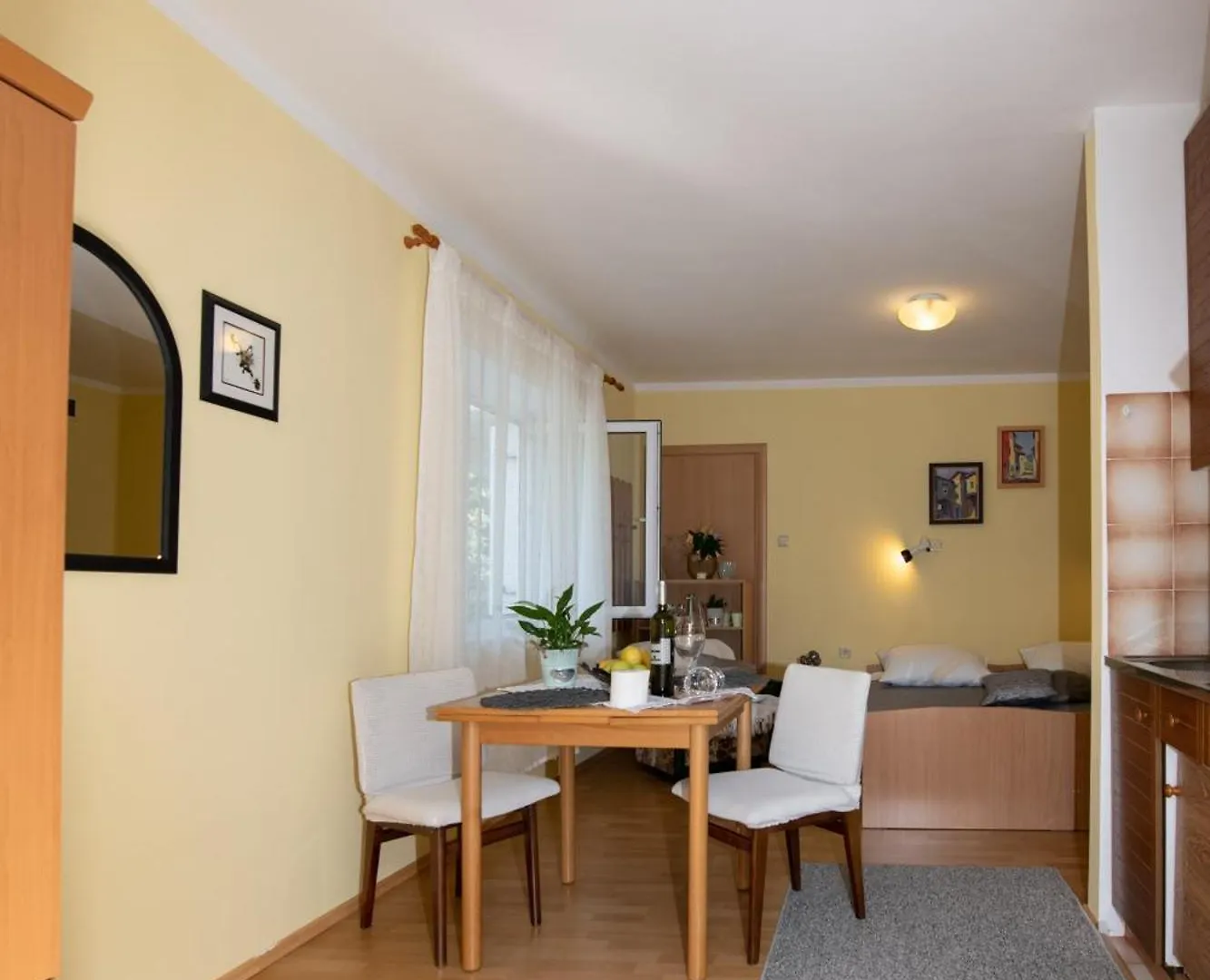 Apartments Egle Opatija 0*,