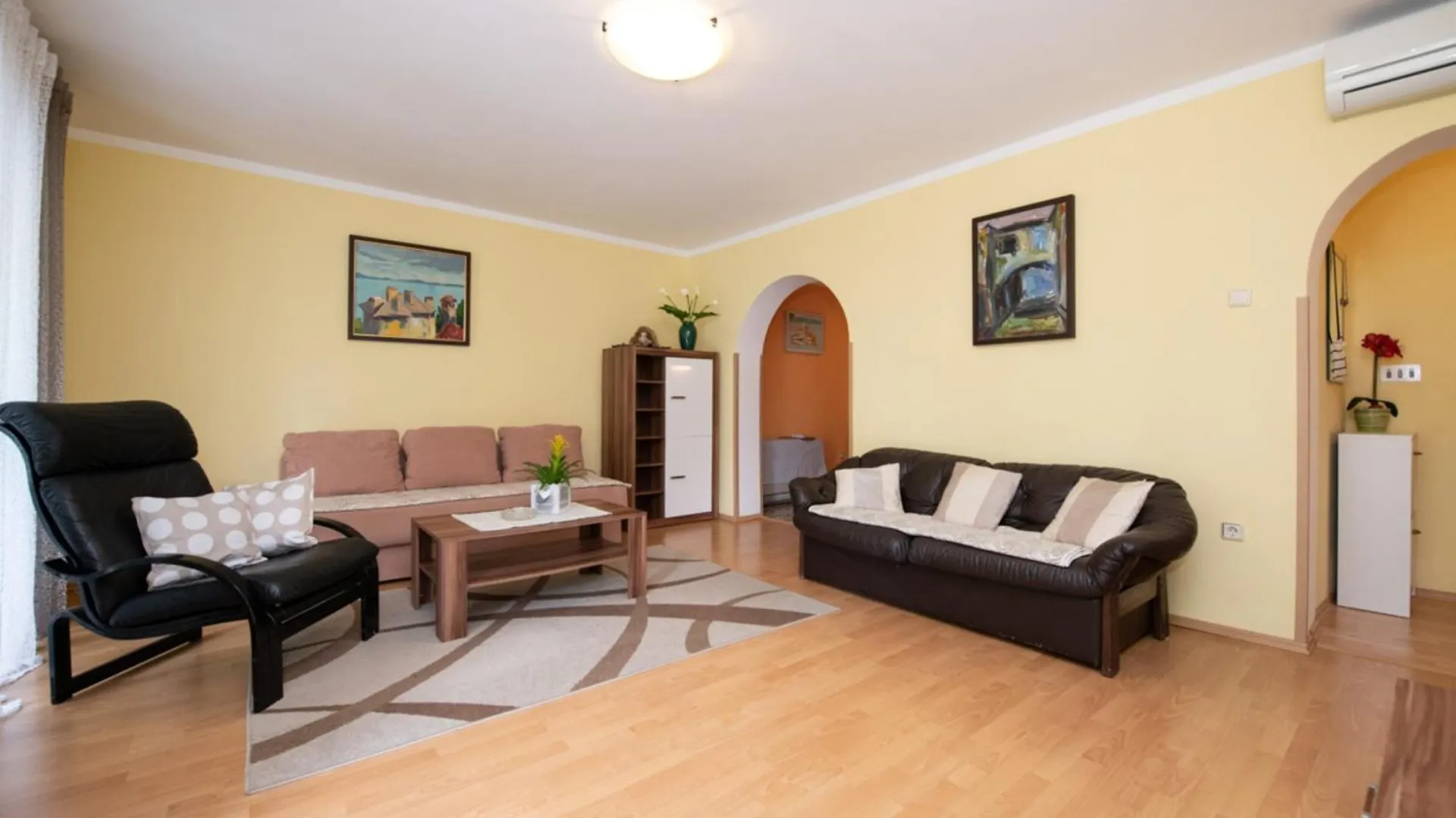 Apartments Egle Opatija 0*,